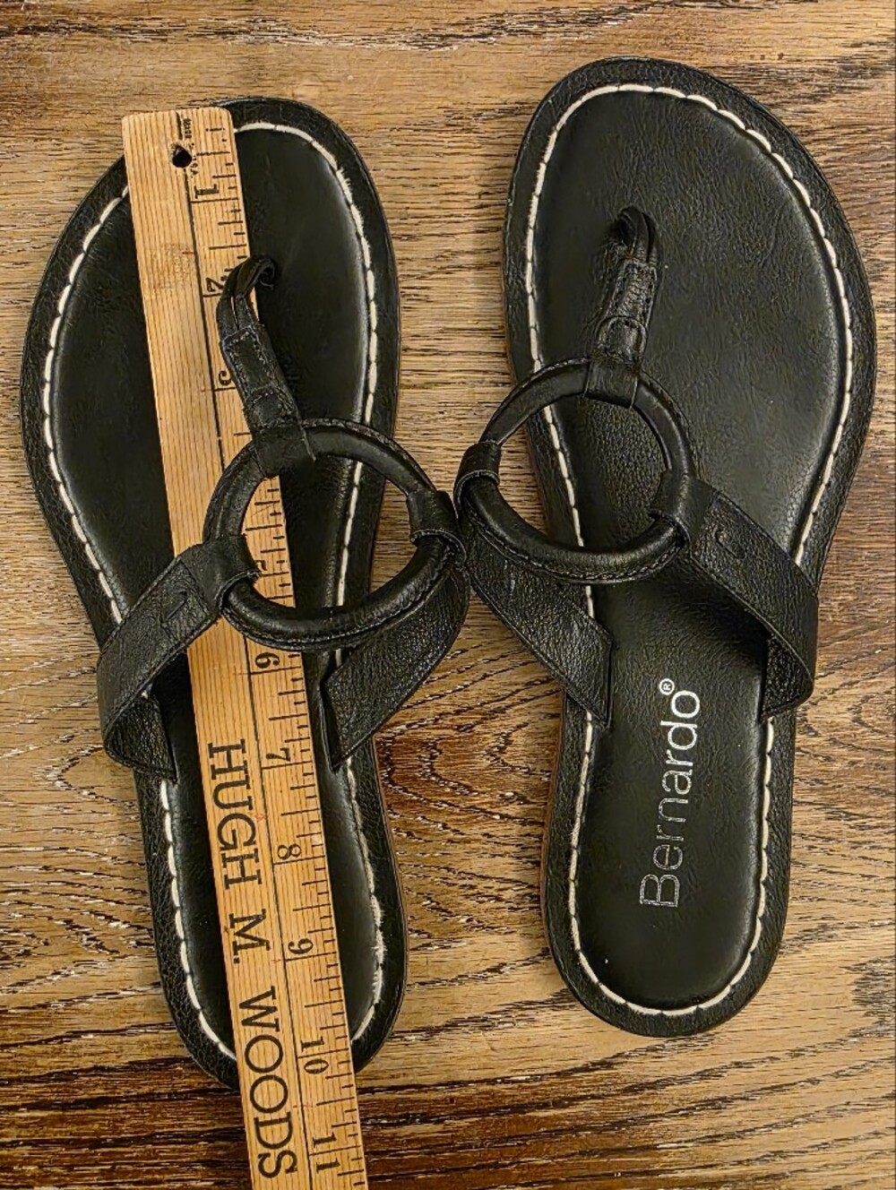 BERNARDO MIAMI BLACK LEATHER LOOP THONG SANDALS SIZE 10 M SUMMER BEACH FLATS - Picture 5 of 8
